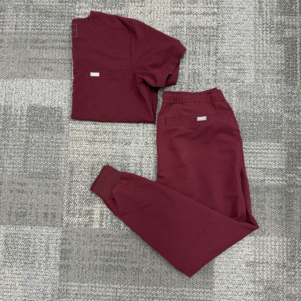 FIGS Technical Men's Medium Set Leon Top Jogger Pants Burgundy Medical Scrubs
